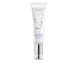 ピュアビタミンC10％配合。外的ダメージから肌を守り、キメの整った透明感のある肌へ。